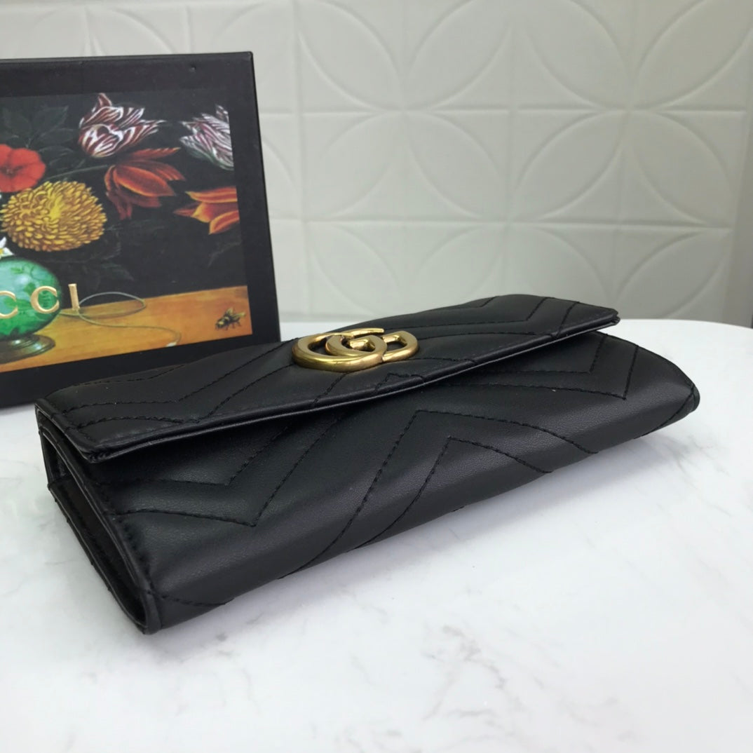 1XB79B  Fashionable leather wallets