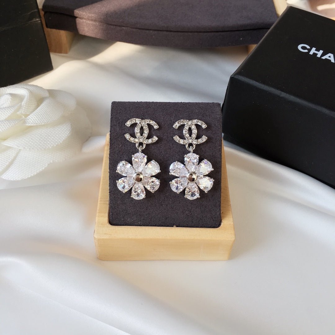 14C110E  Fashionable and high quality earrings