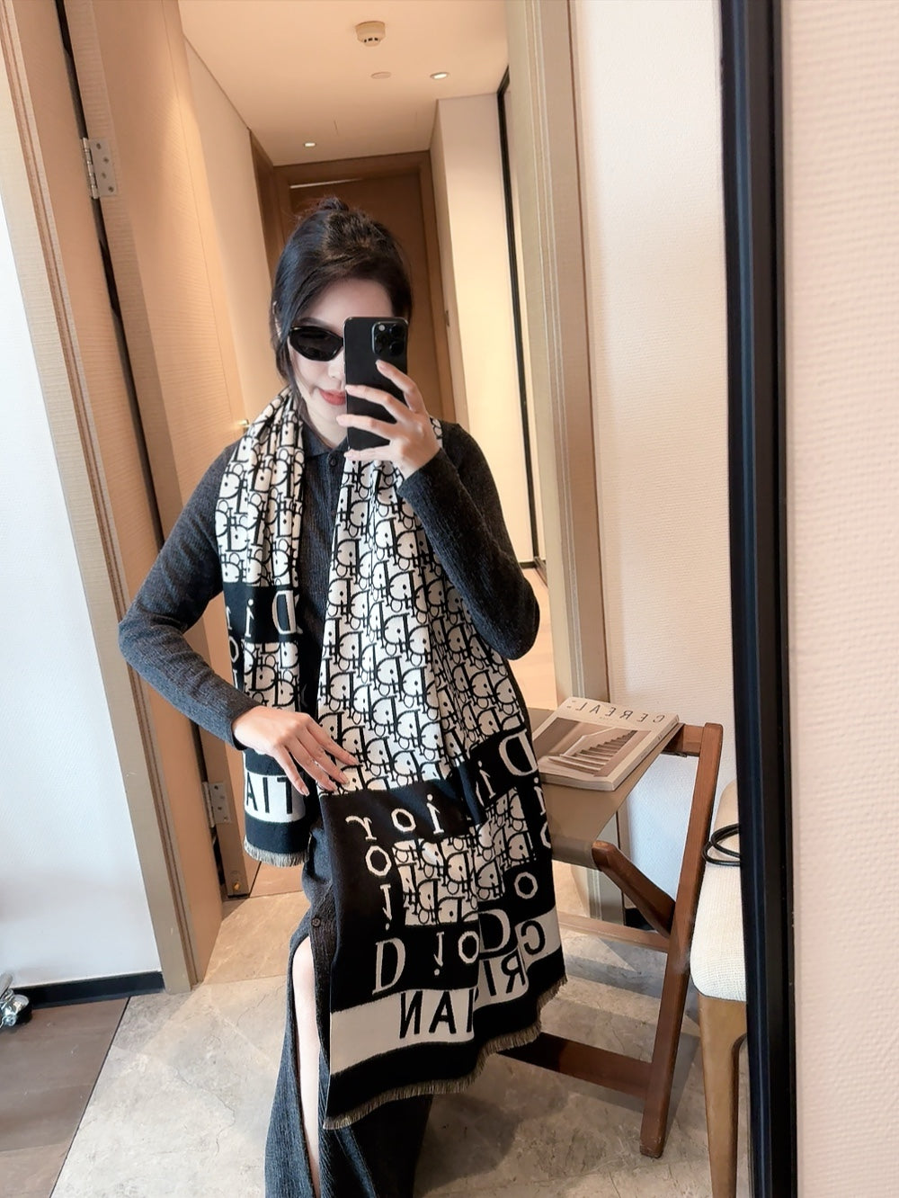 14D397W　 Fashion scarves