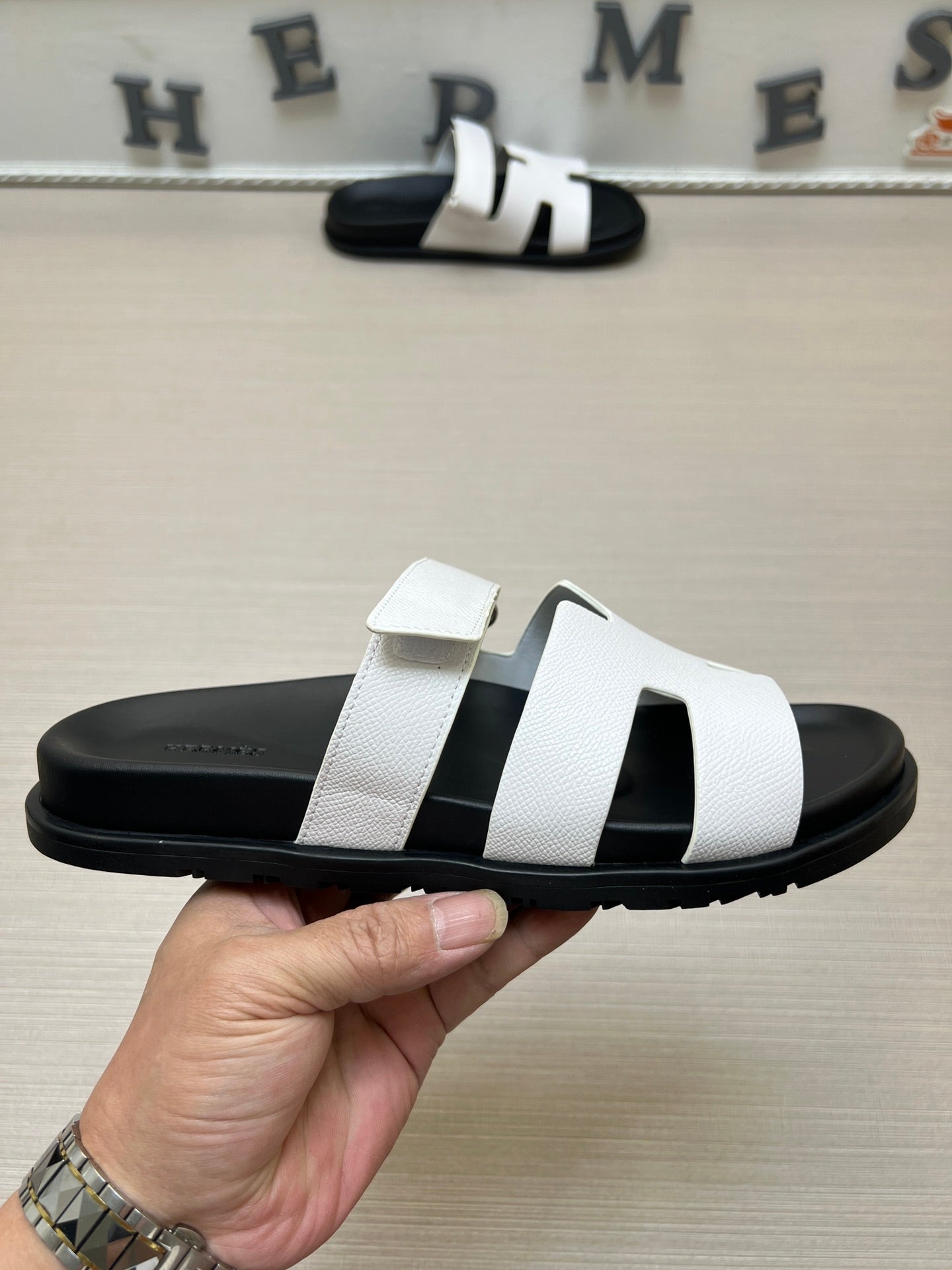 54H1Z    fashionslippers