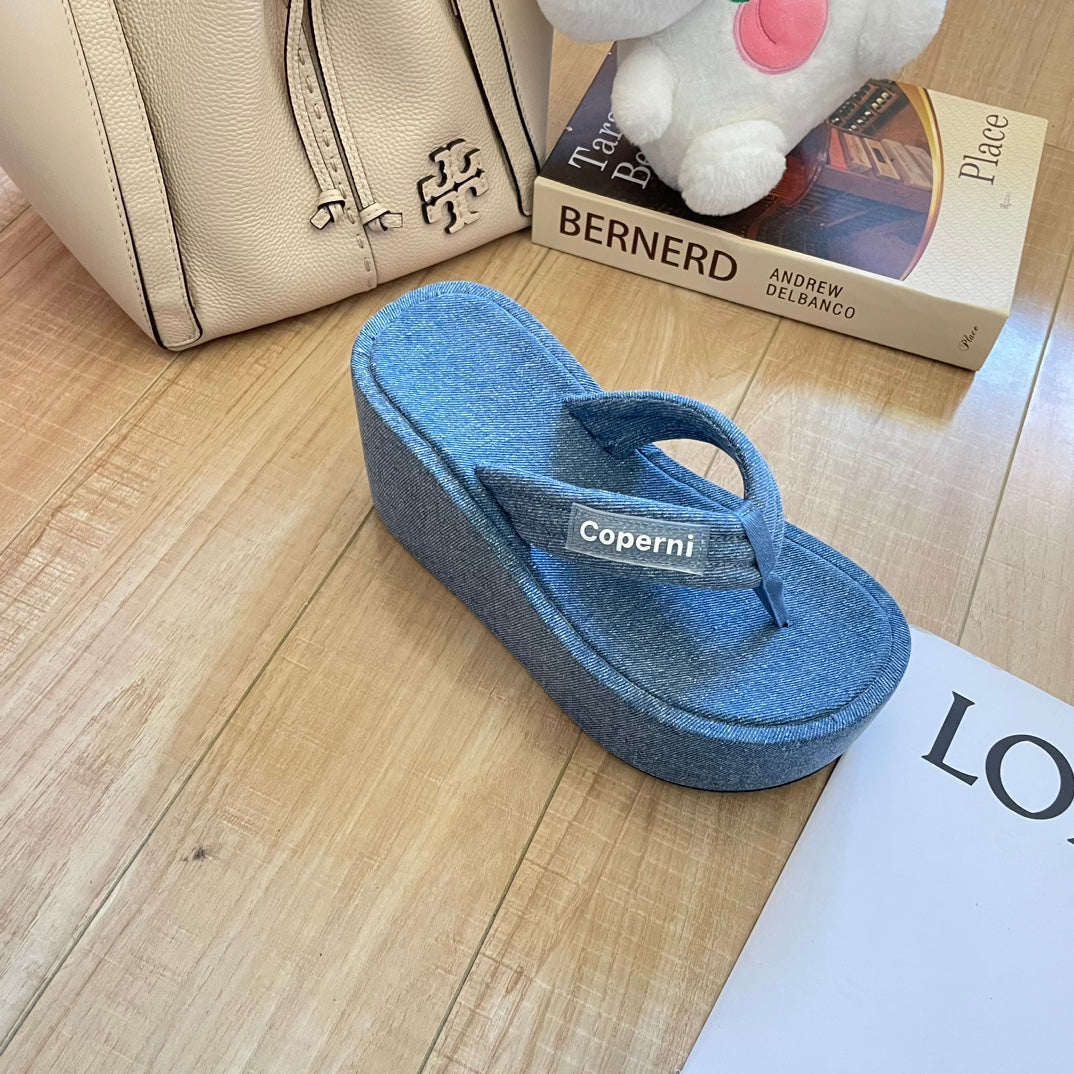 14A92Z  fashion Slippers