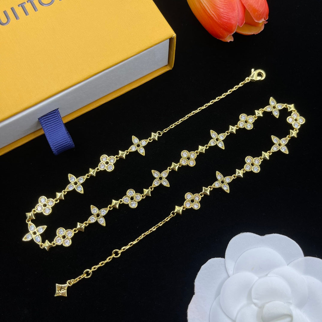 14E969X   Fashion Necklaces