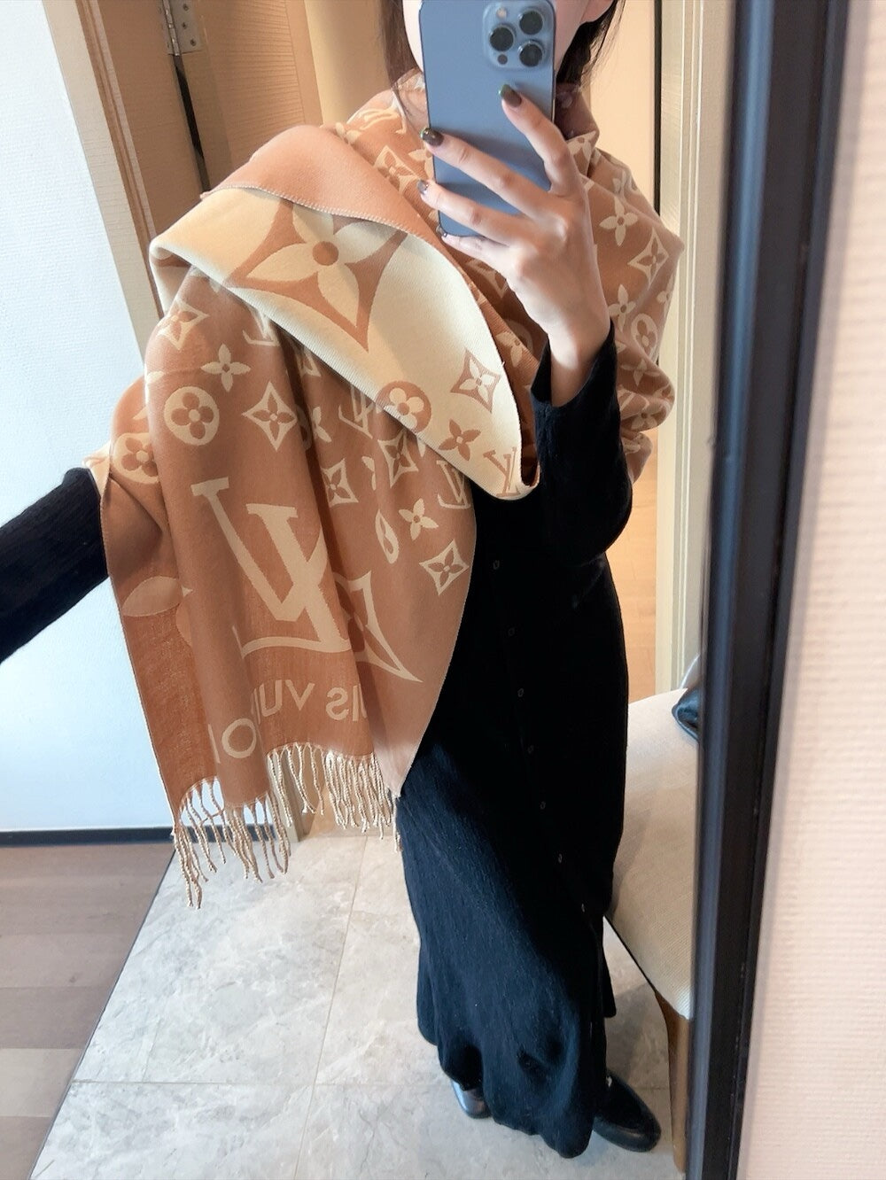 14E295W　 Fashion scarves