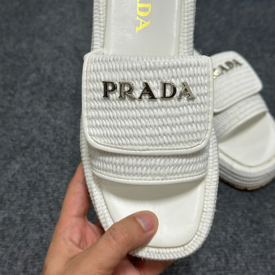 14PD24Z   fashion slippers