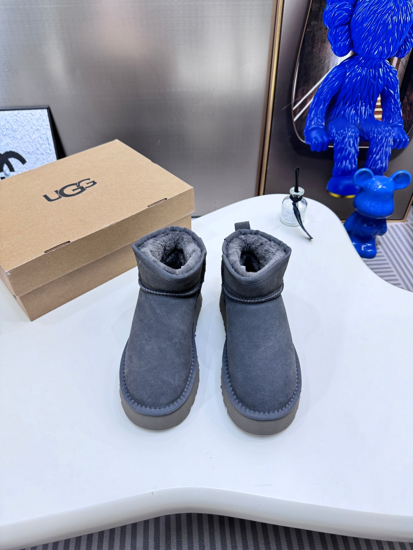 1LU9Z Fashionable snow boots