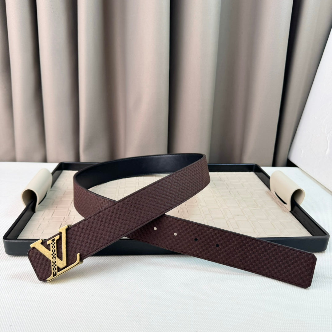 14E25P   (High quality leather belt With full package)