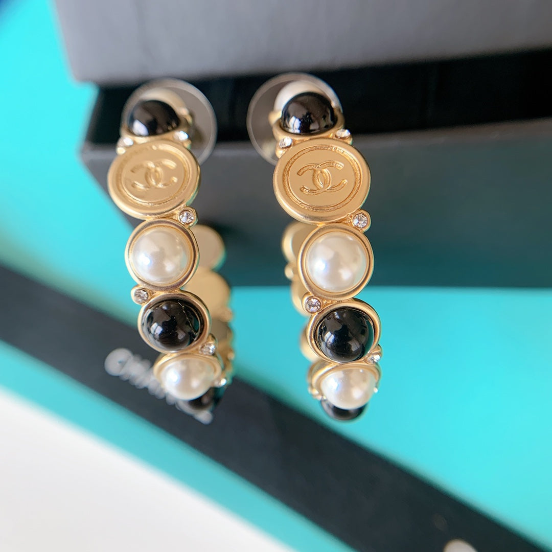 14C24E  Fashionable and high quality earrings