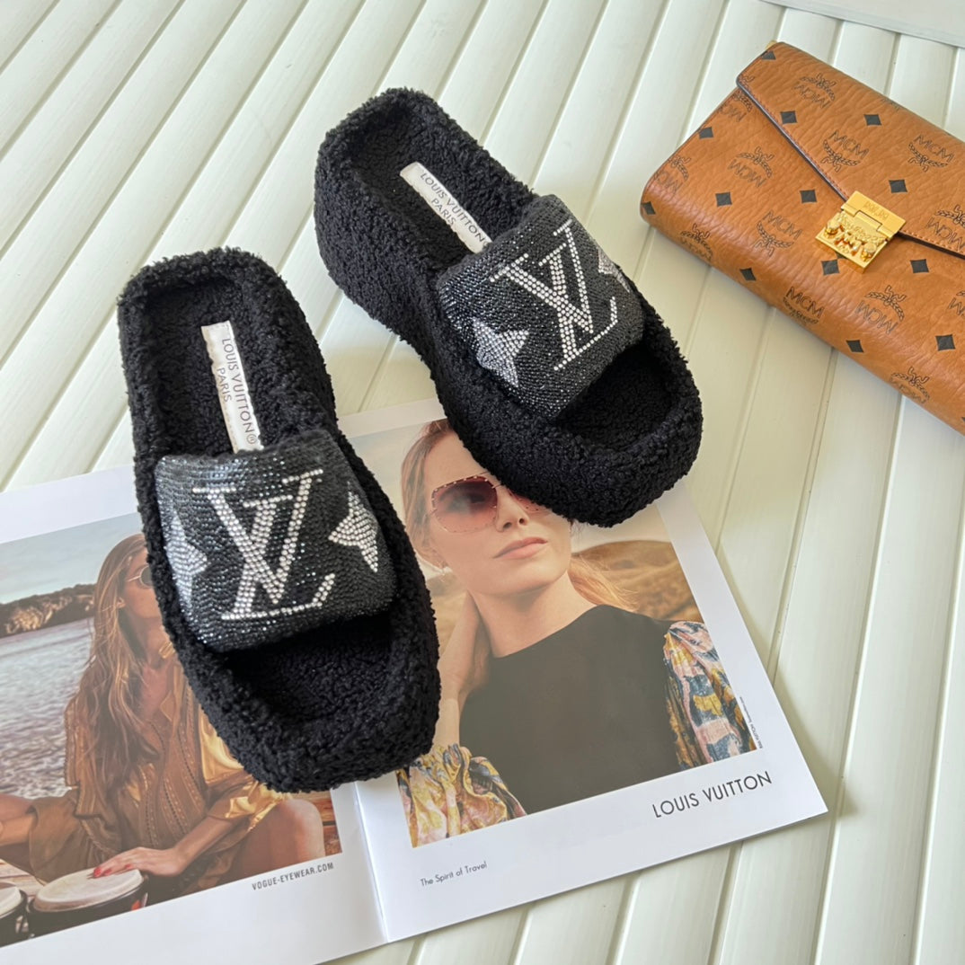 14E91Z  fashion Slippers