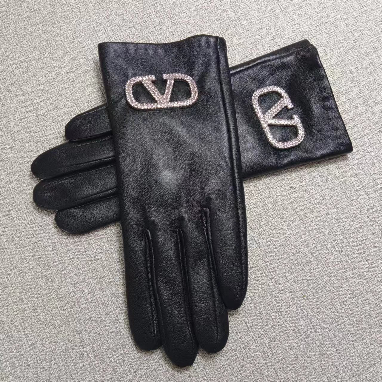 24VL91S   Fashion gloves