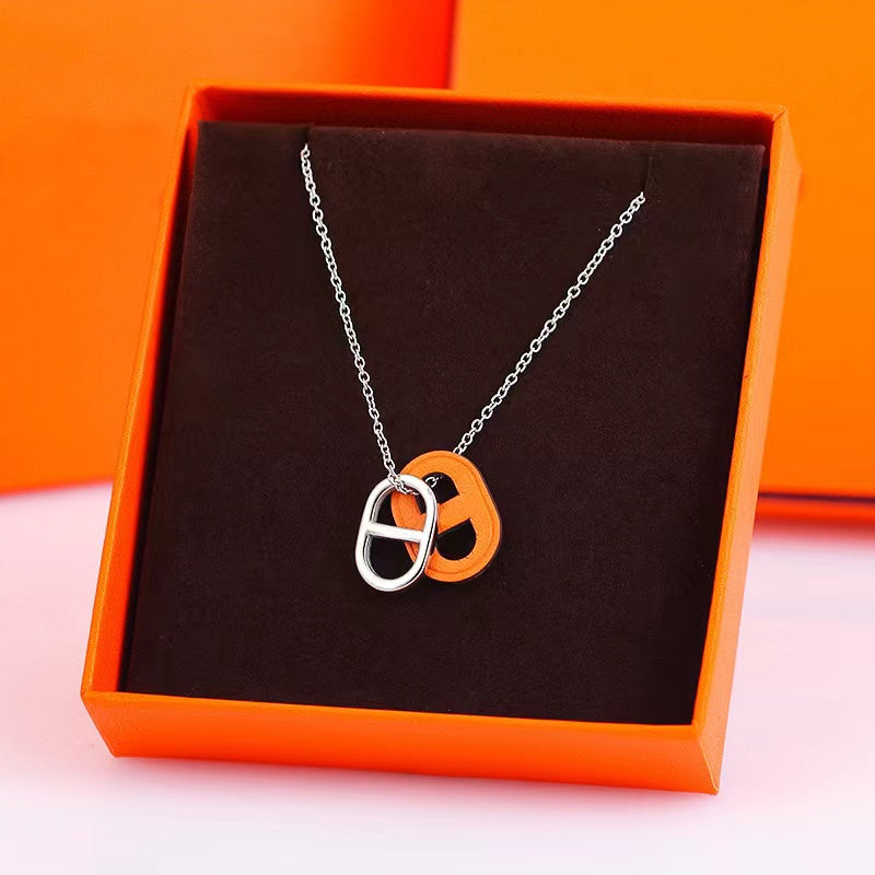 P4H9X Fashionable and high quality Necklaces