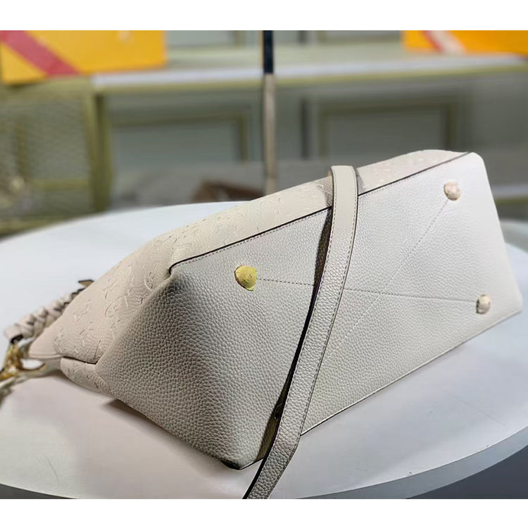 2E70B  Fashionable leather bag 