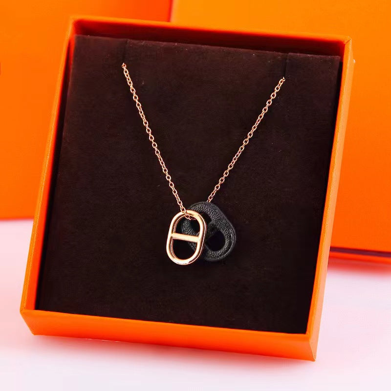 P4H9X Fashionable and high quality Necklaces