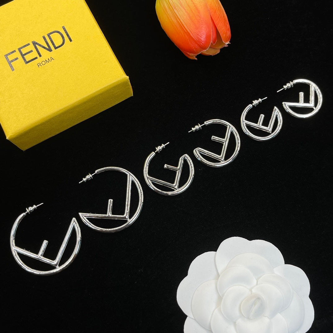 14F647E   Fashion Earrings