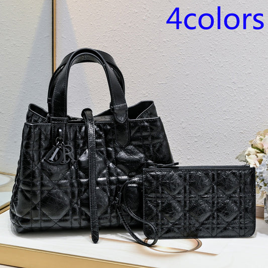 2XD359B  Fashionable leather bag 