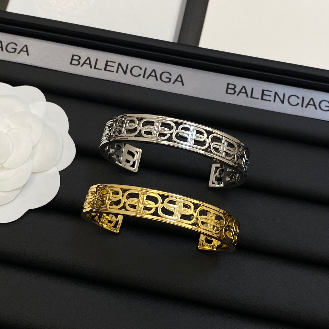 14J986K   Fashion Bracelets