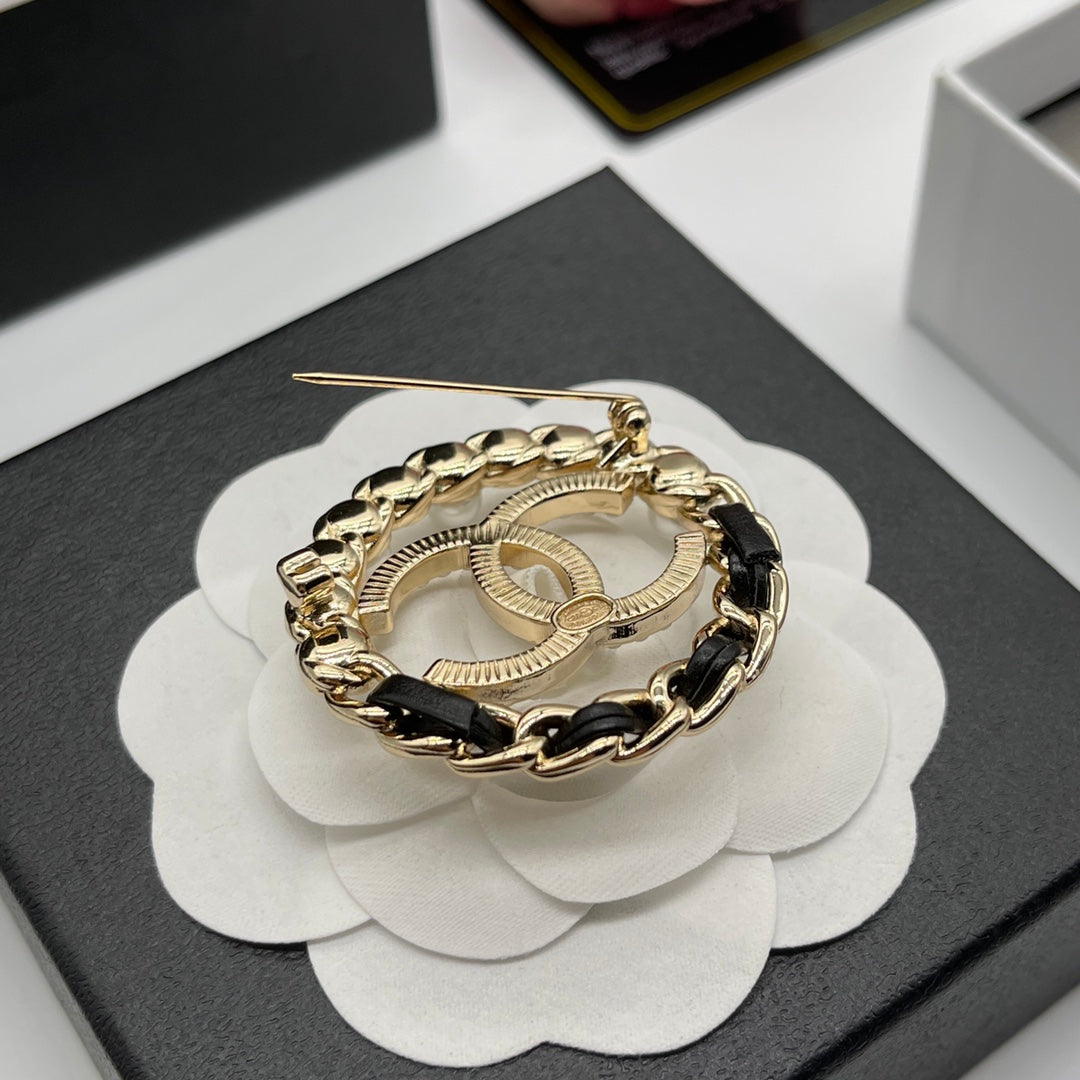 14C893X   Fashion Brooch