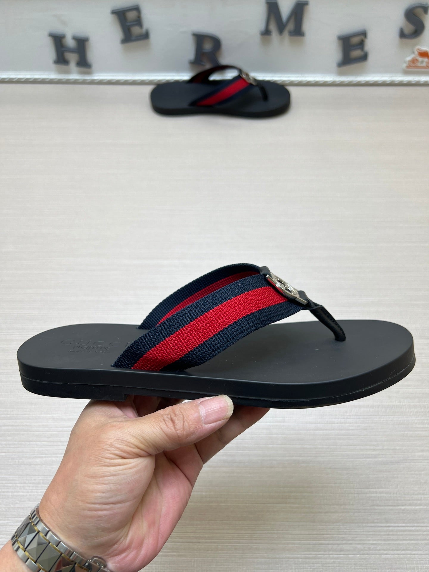 54B13Z   fashion slippers