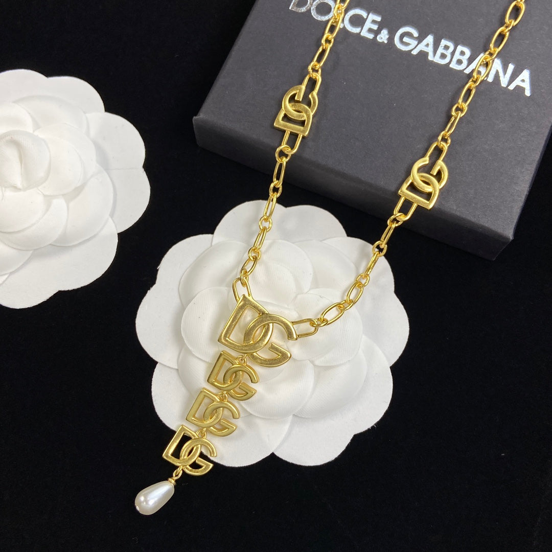 14A586X  Fashionable and high quality Necklaces