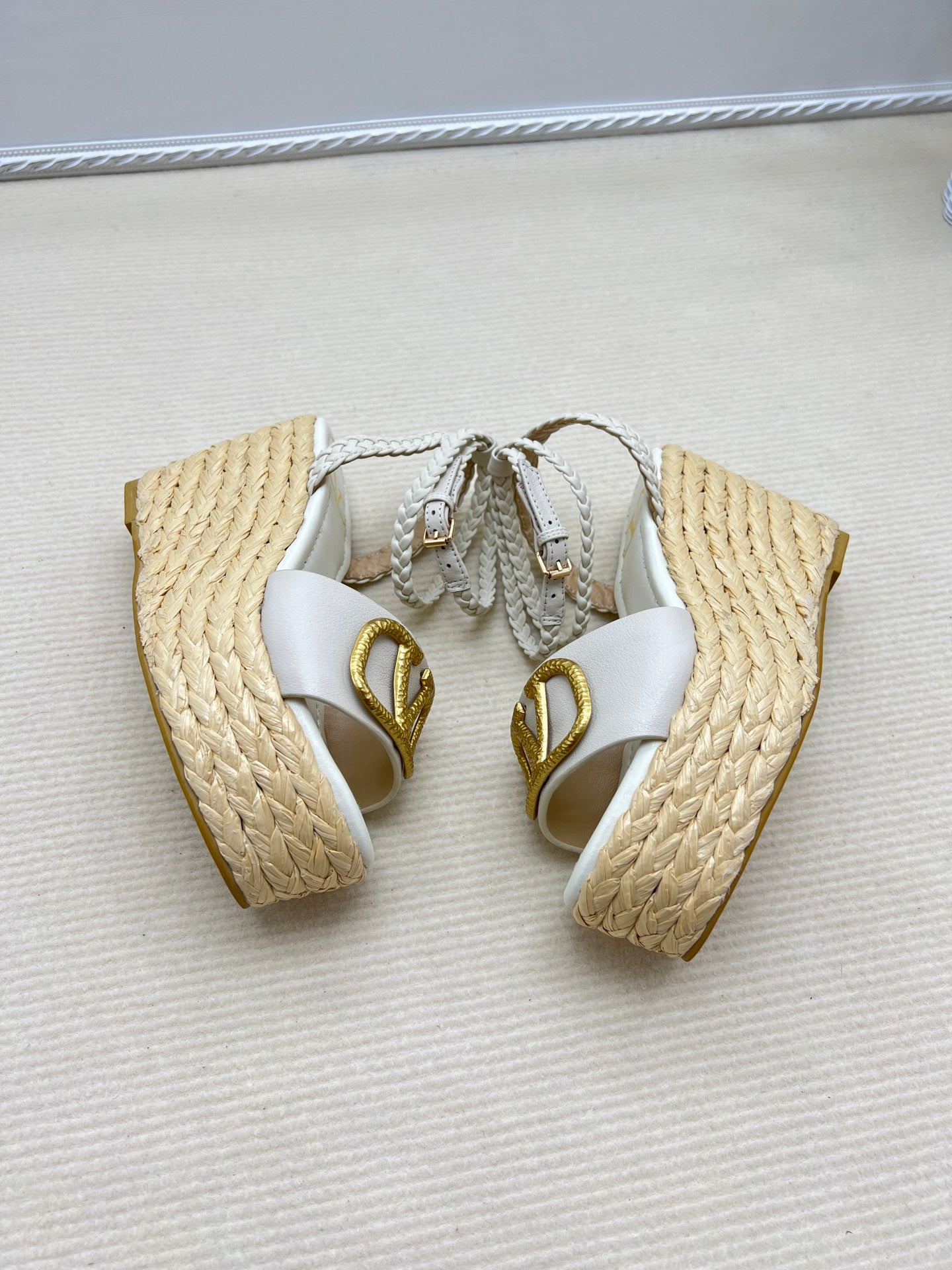 1: 1 High quality leather sandals 5YVL101Z