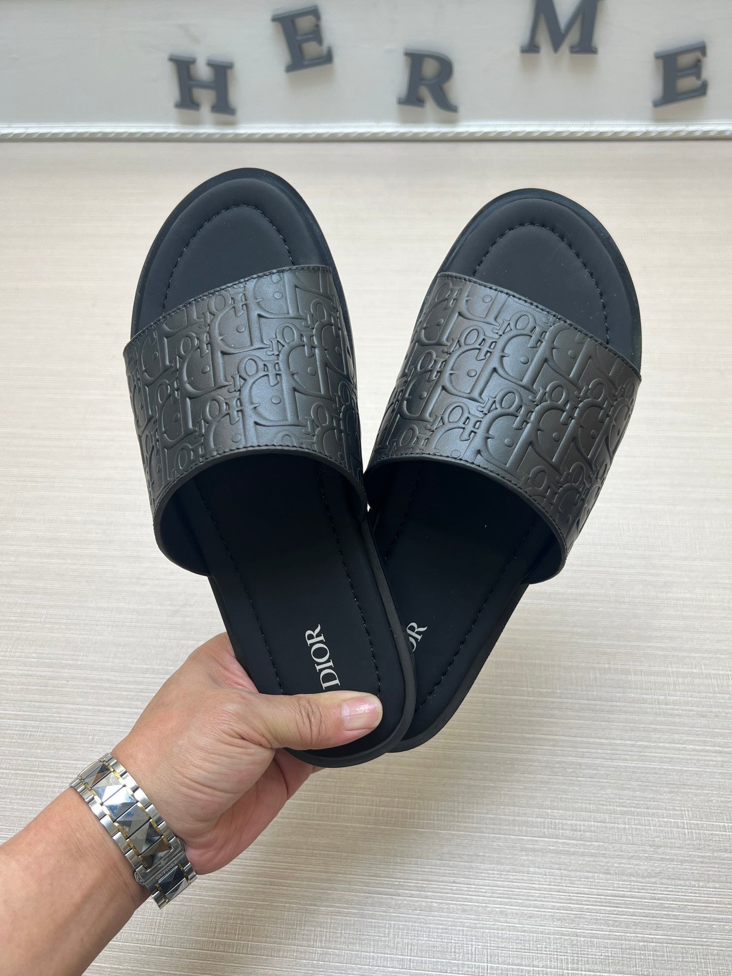 54D80Z    fashion  slippers