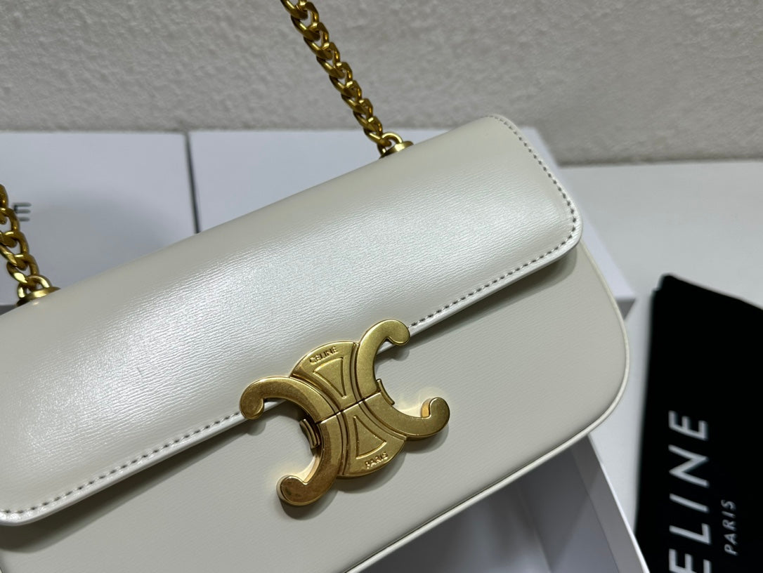 1XCL286B  Fashionable leather bag 