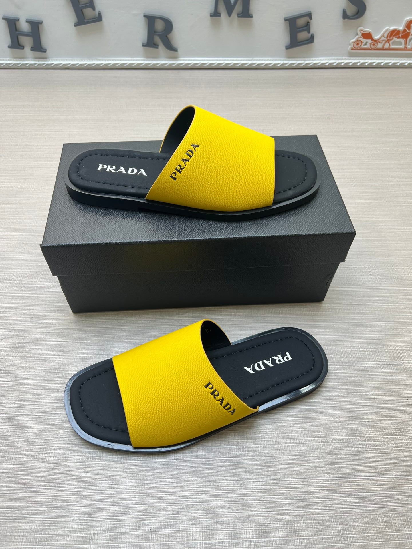 54PD75Z    fashion  slippers