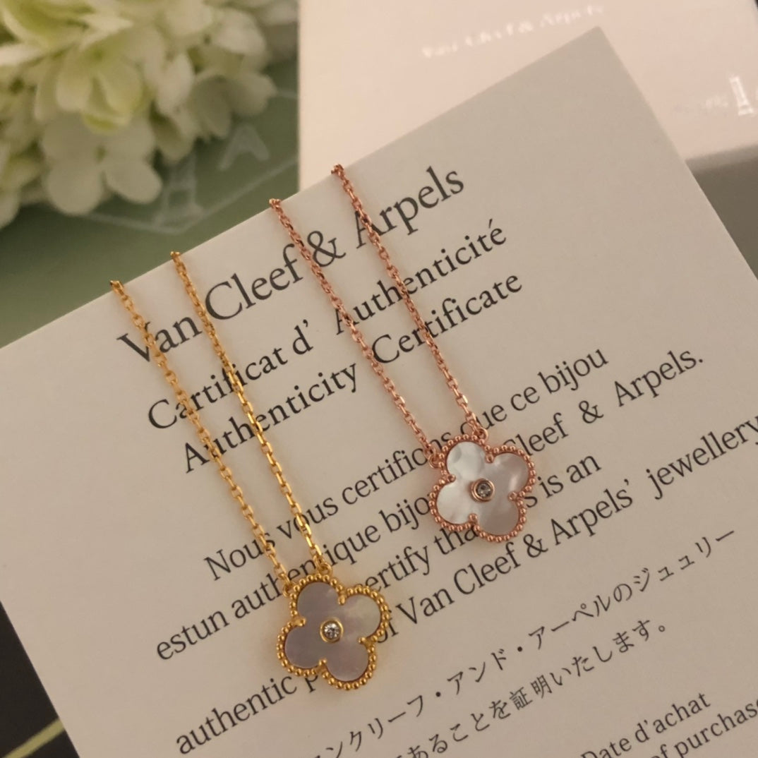 5XVA185X (High quality 1 flower necklace)