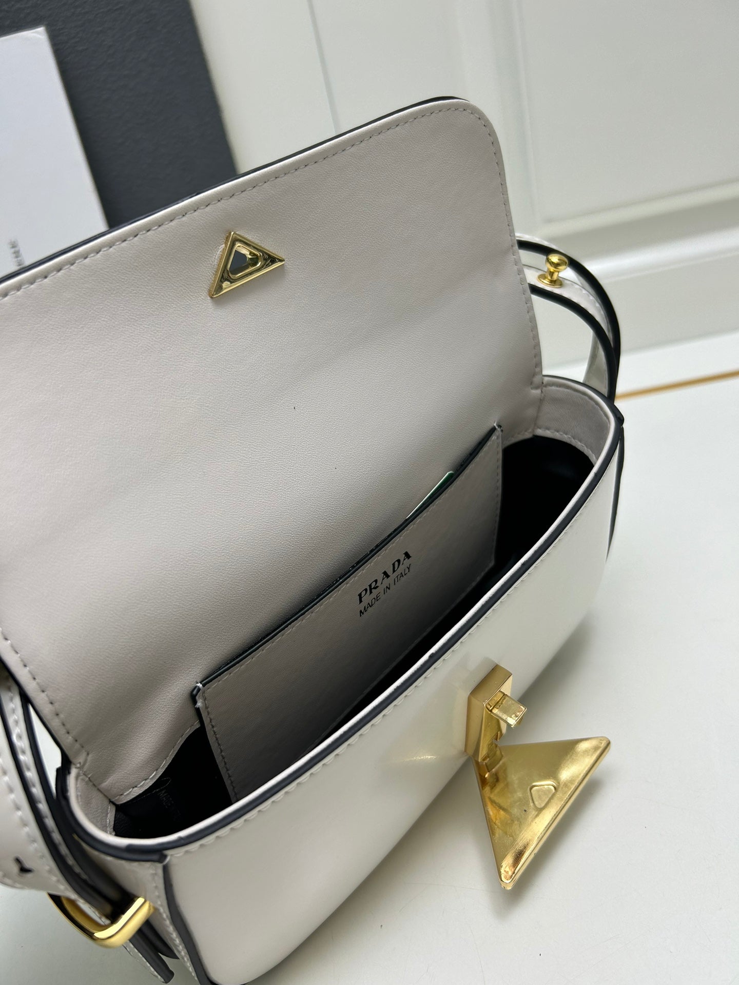 AXPD71B (Fashionable leather bag )