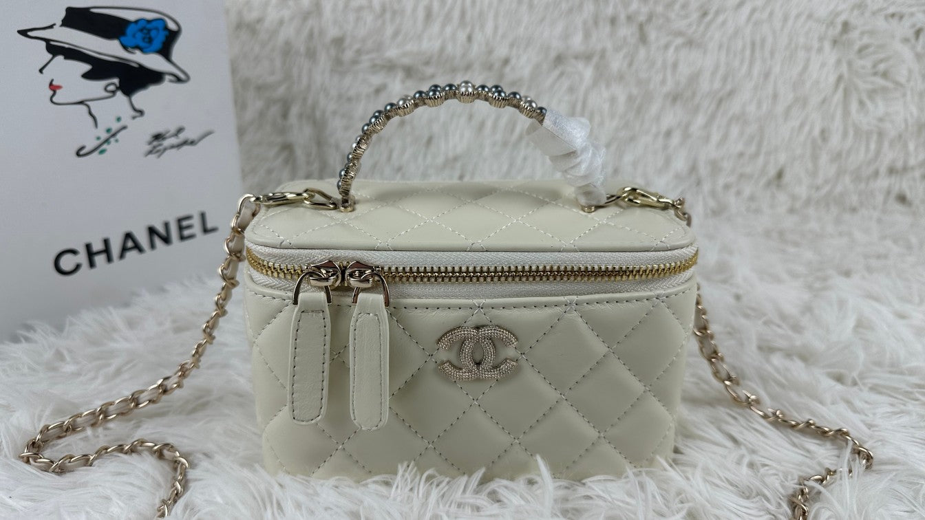 1XC377B  Fashionable leather bag 