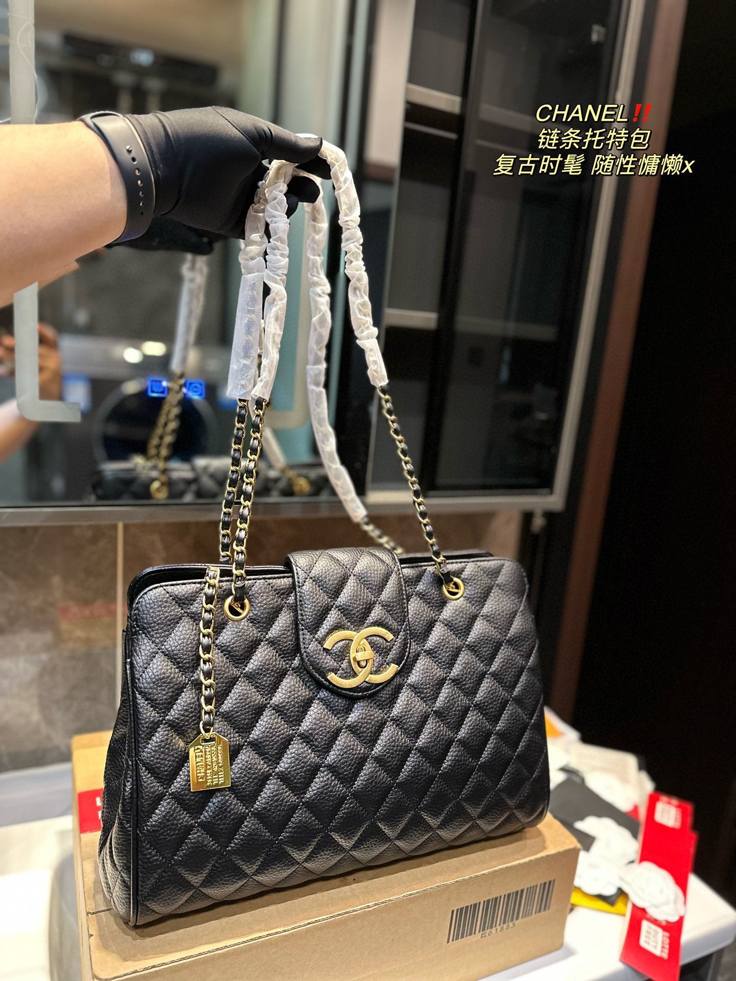 6XC255B  Fashionable leather bag 