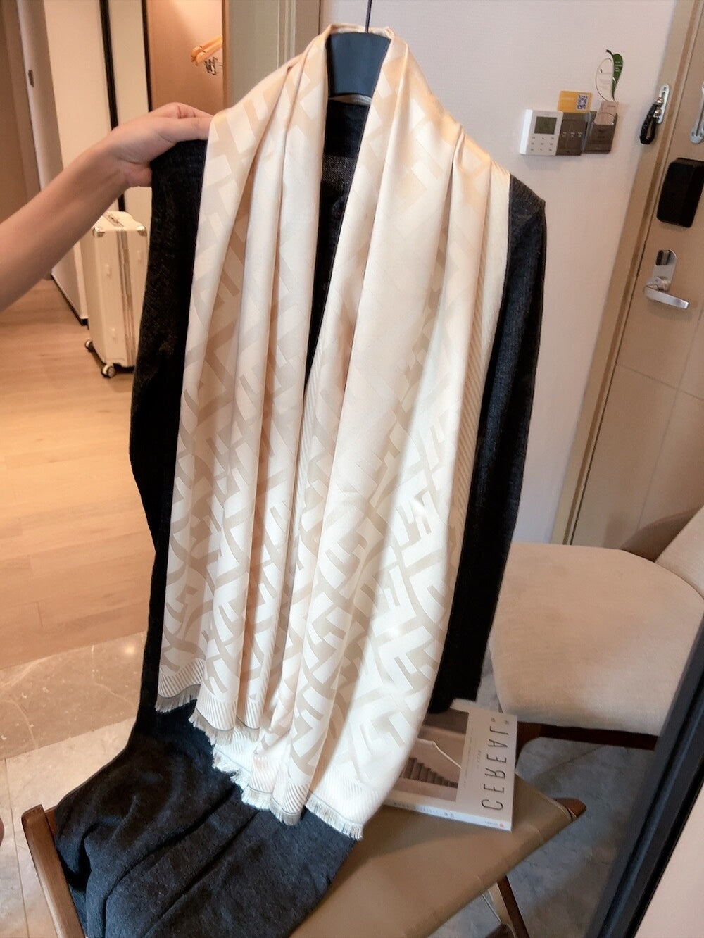 14F281W　 Fashion scarves