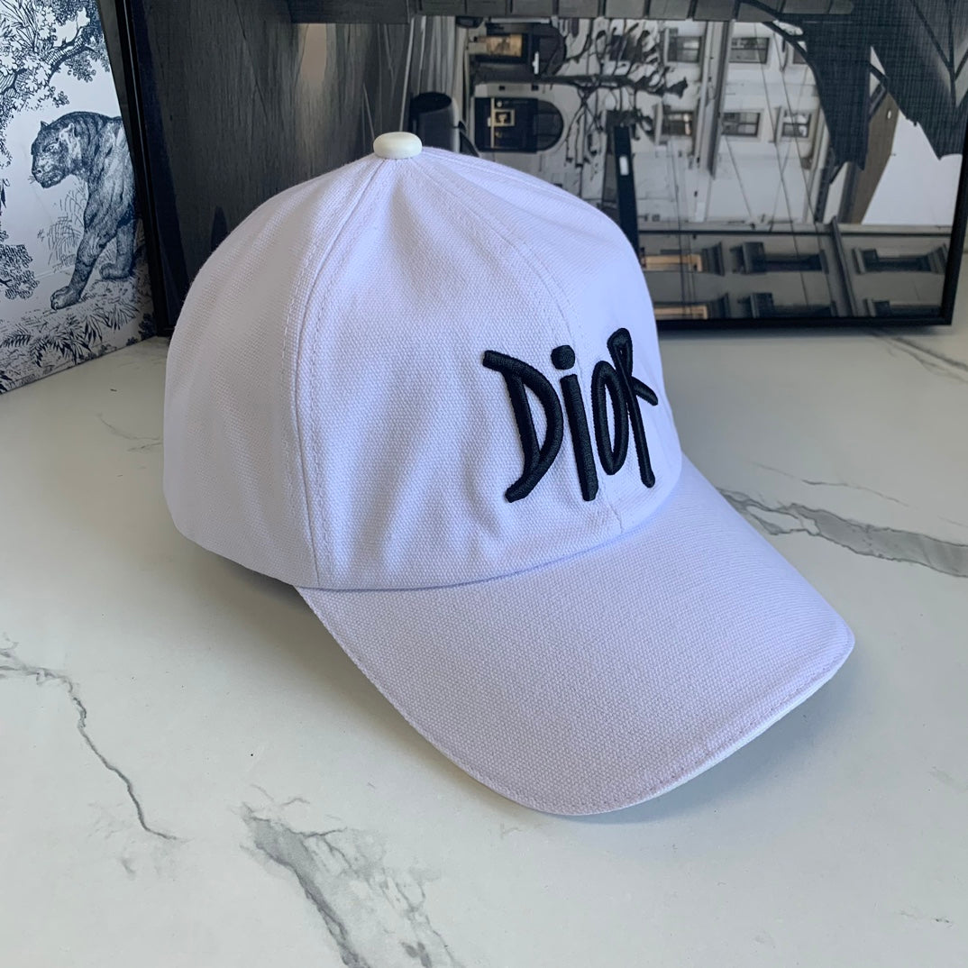 14D184M   Fashion hats