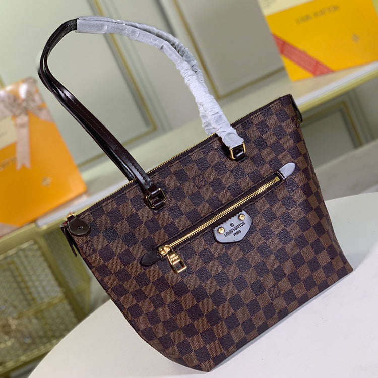 1E001B  Fashionable leather bag 