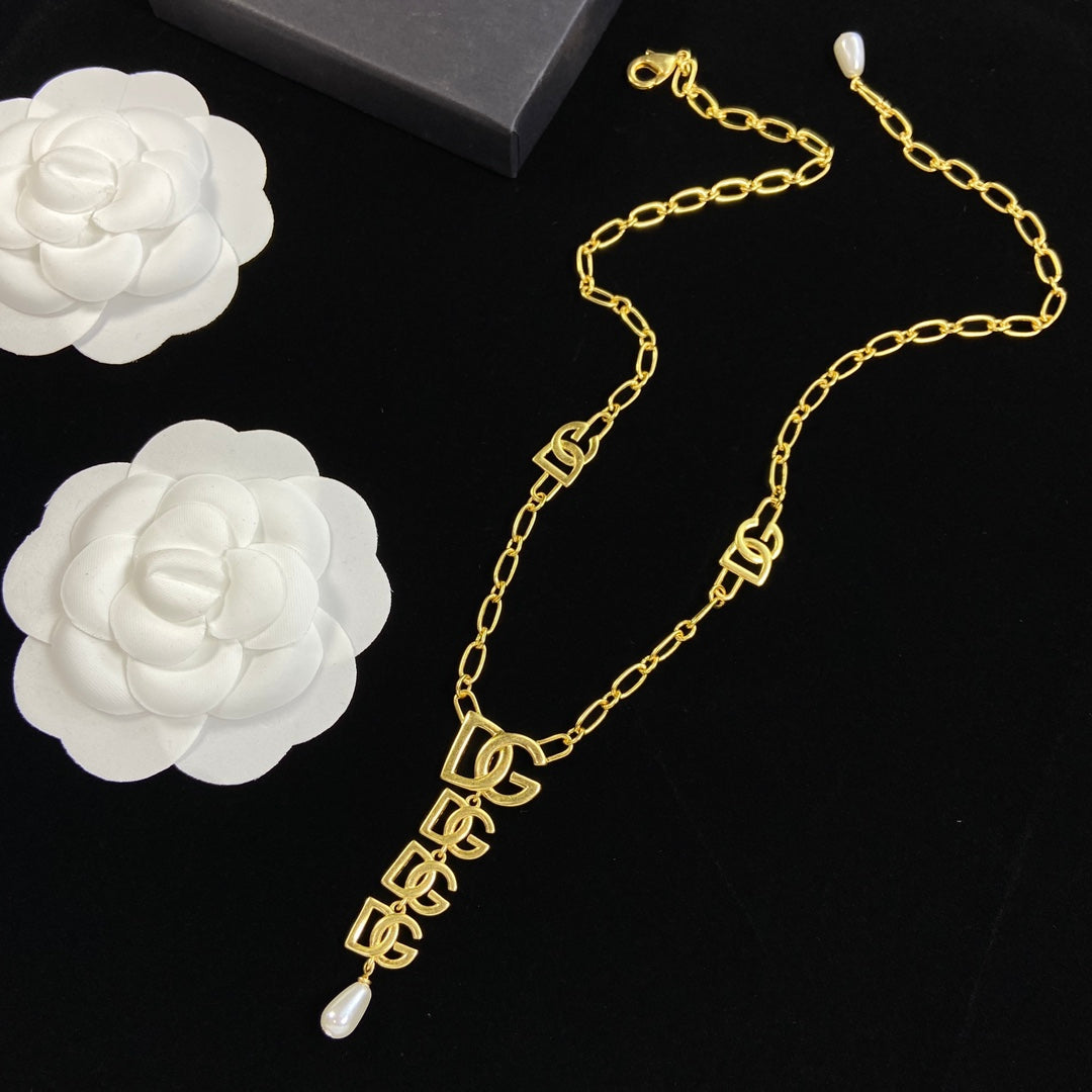 14A586X  Fashionable and high quality Necklaces