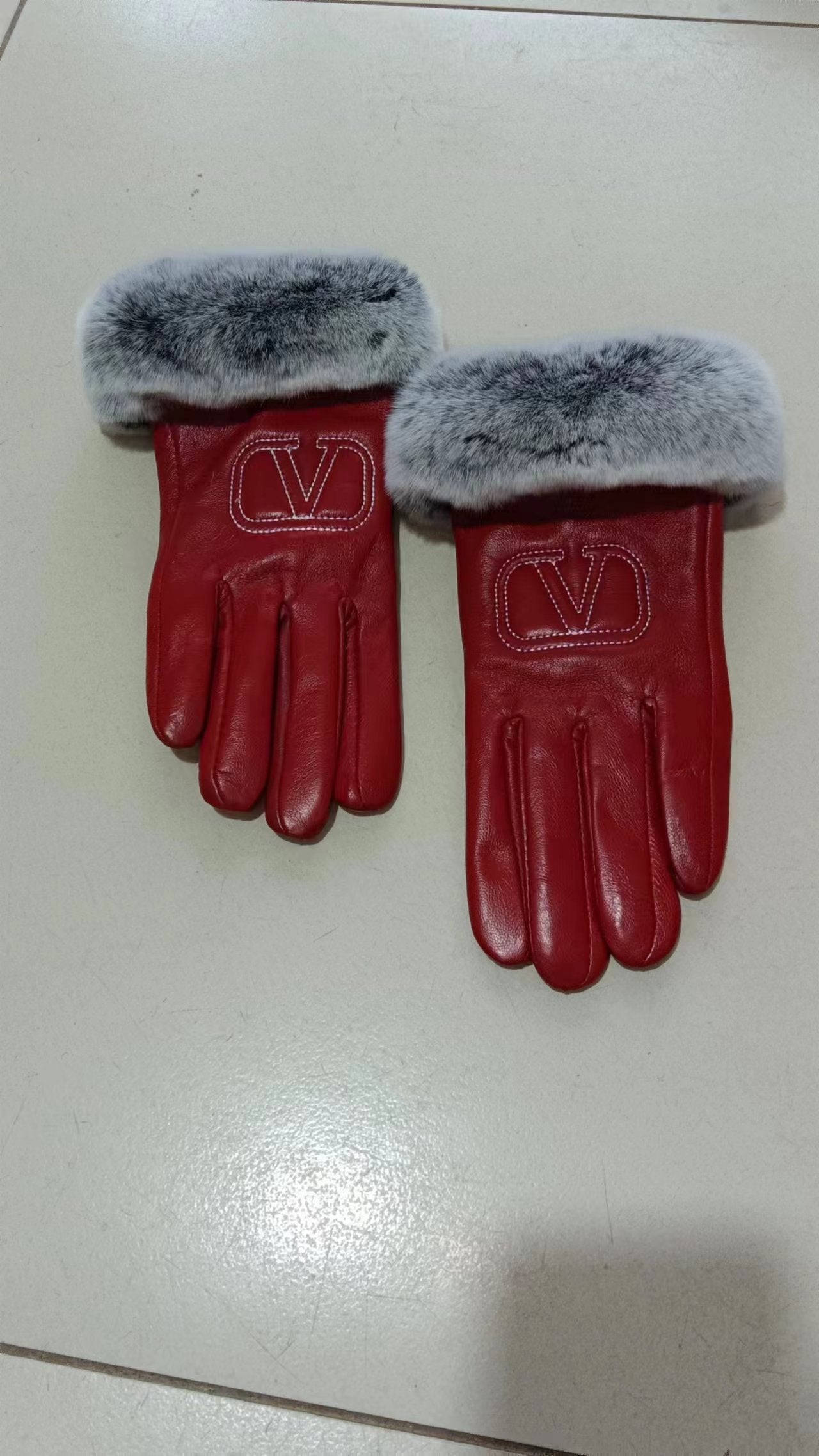 24VL111S   Fashion gloves