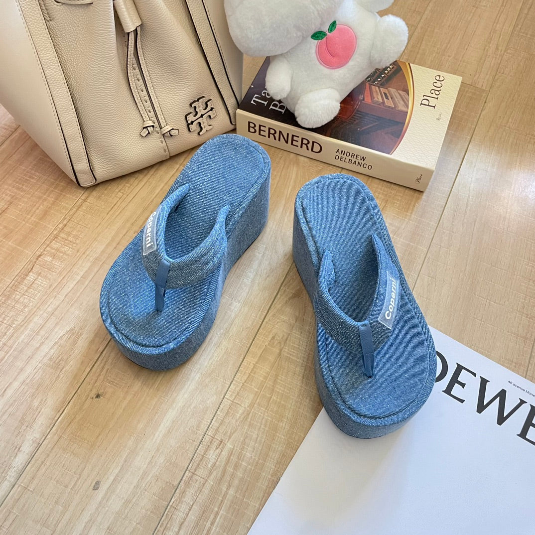 14A92Z  fashion Slippers