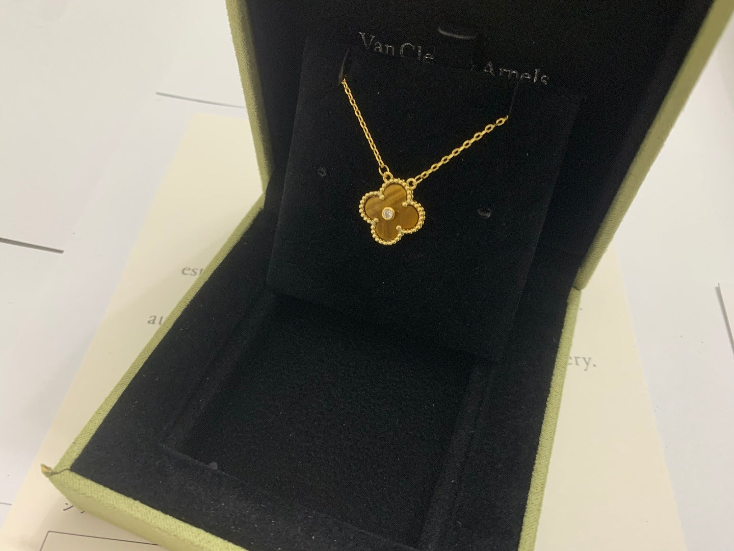 5XVA185X (High quality 1 flower necklace)