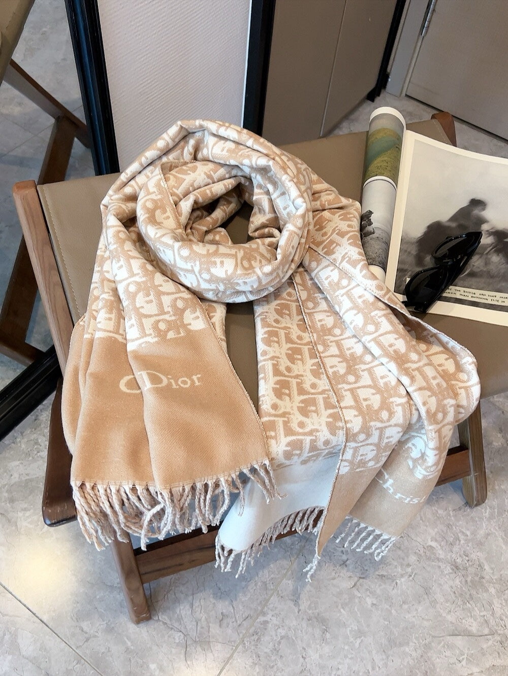 14D293W　Fashion scarves