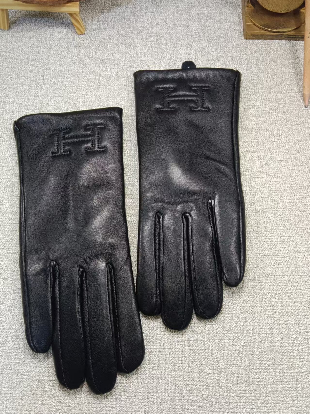 24H100S   Fashion gloves