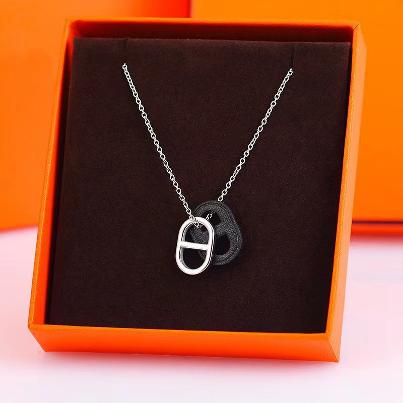 P4H9X Fashionable and high quality Necklaces