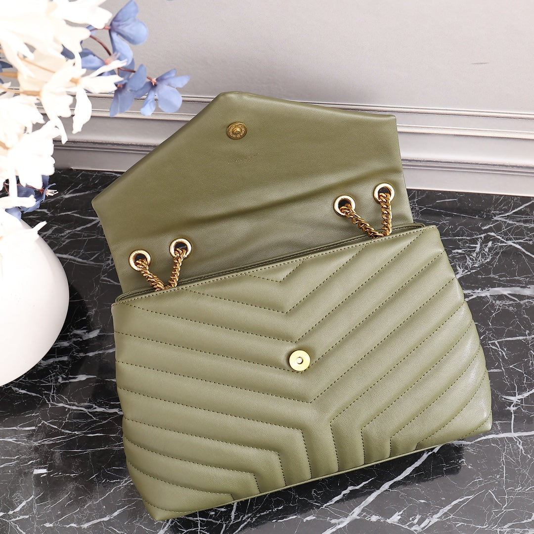 1XSL267B  Fashionable leather bag 