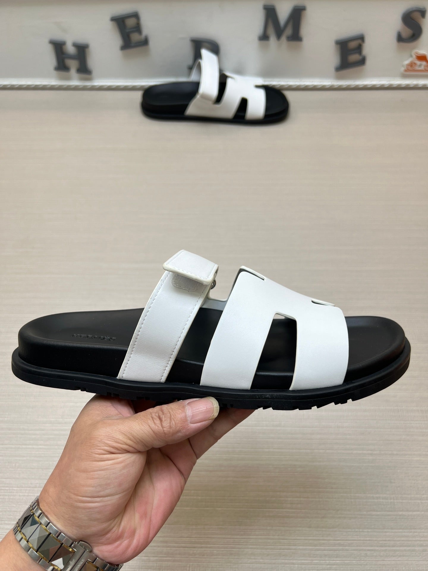 54H1Z    fashionslippers