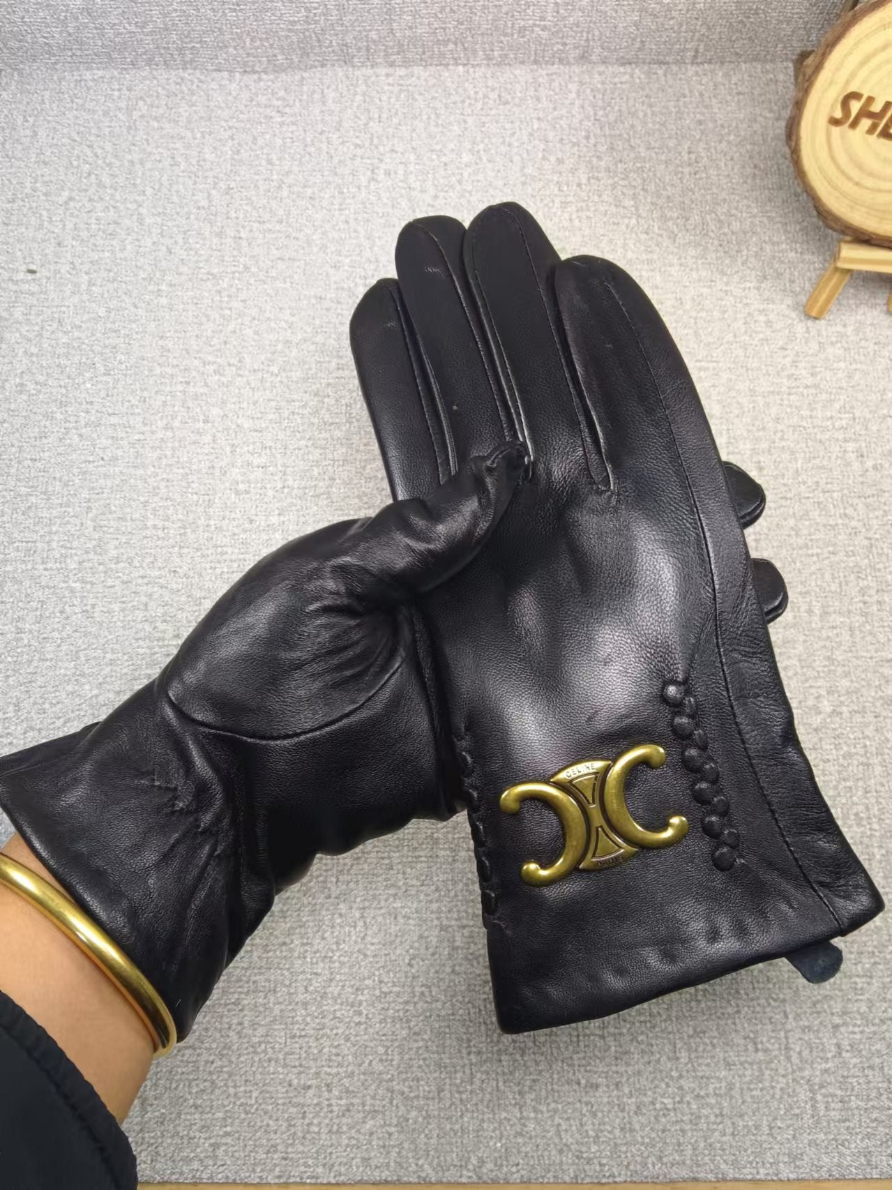 24CL99S   Fashion gloves