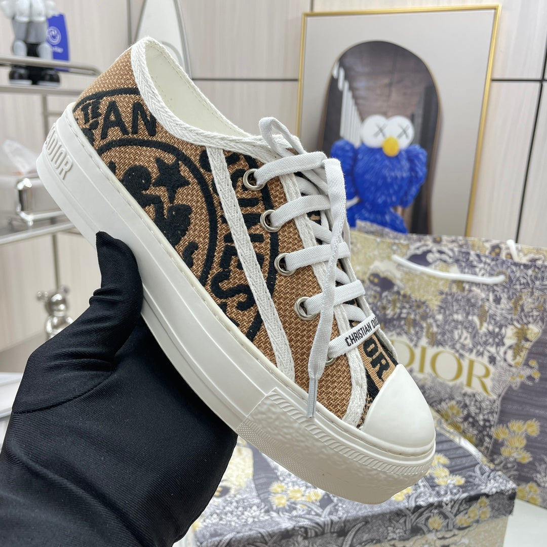 1XD66Z Fashionable shoes