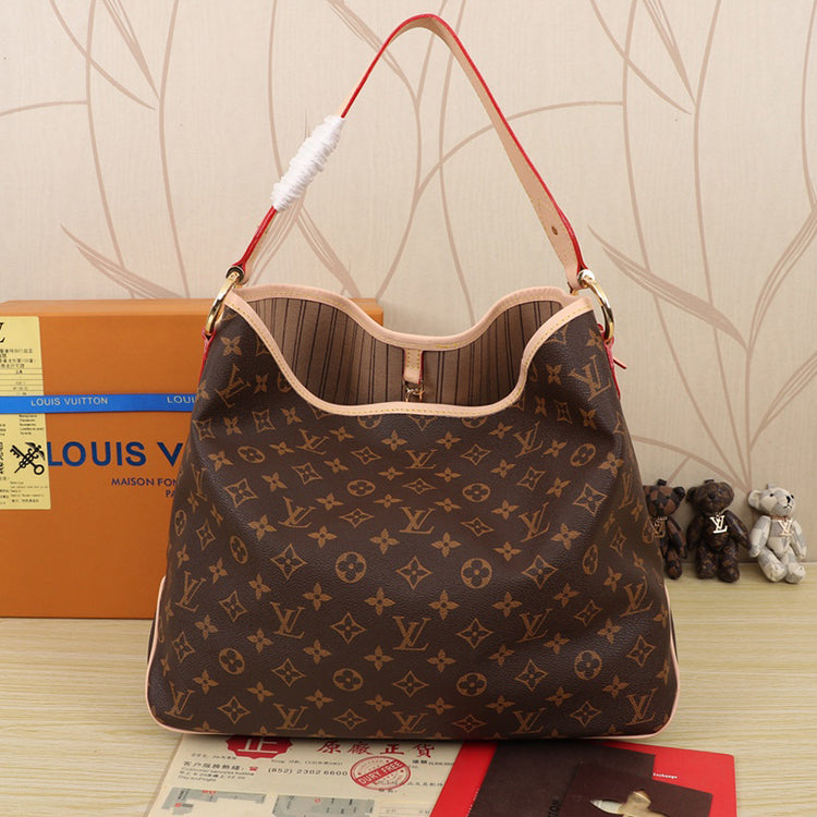 1E86B  Fashionable leather bag 