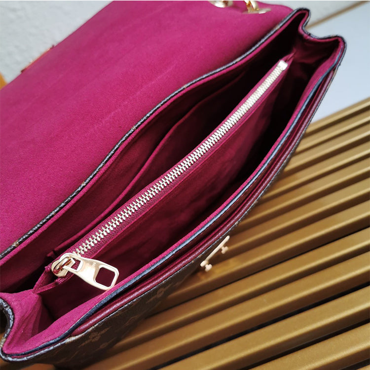 AE83B   Fashionable leather bag 