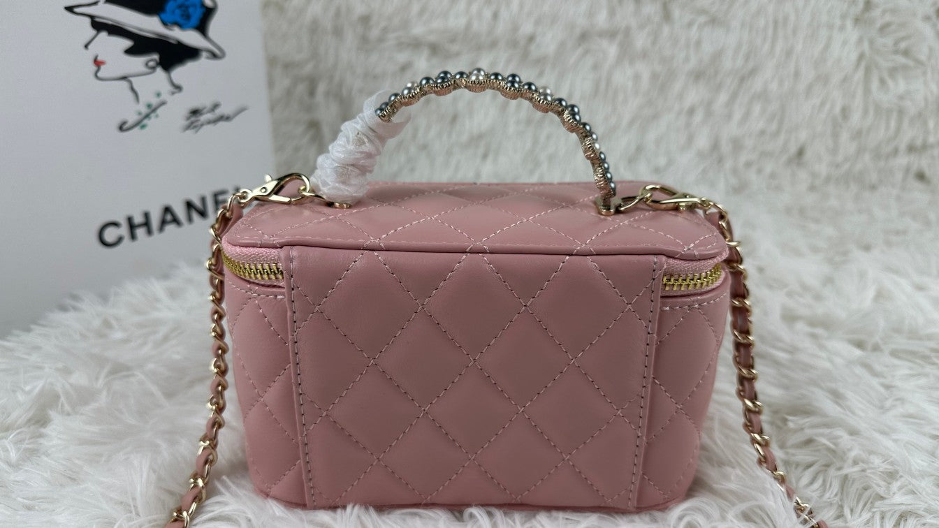 1XC377B  Fashionable leather bag 