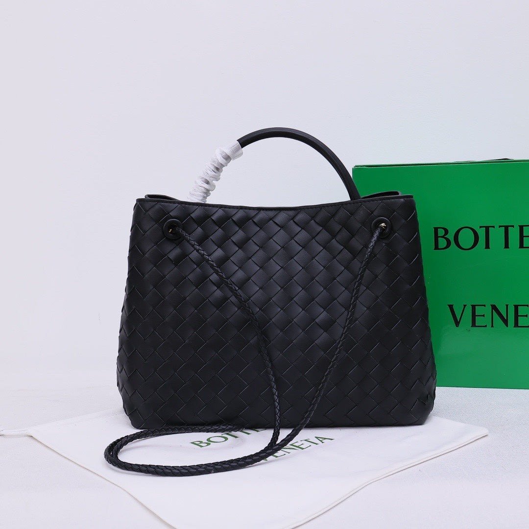 1XA80B (Fashionable leather bag )