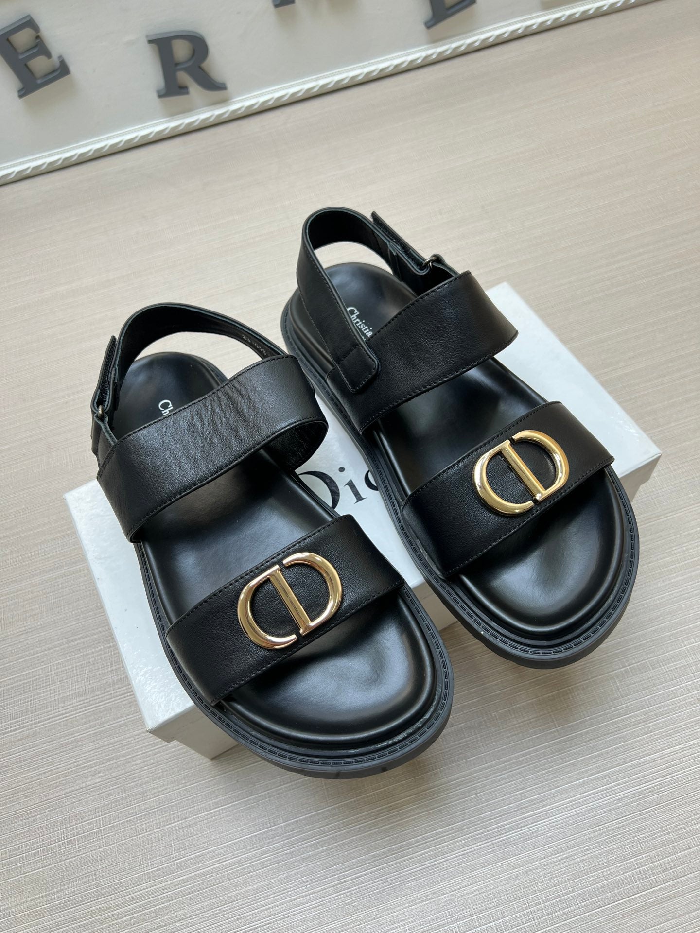 54D115Z   fashion  slippers