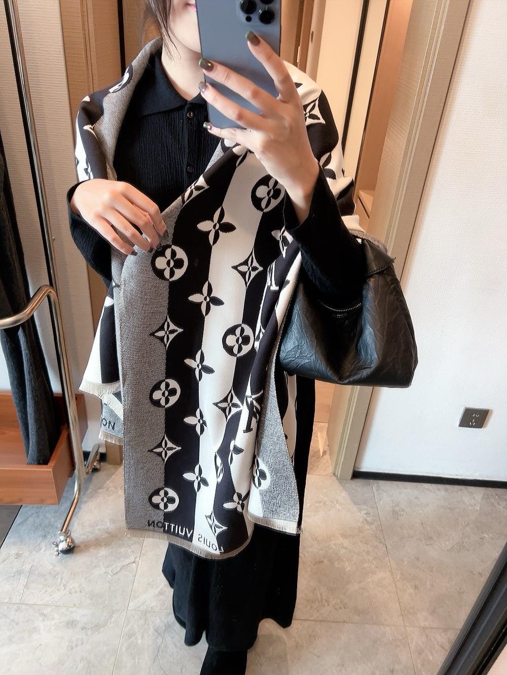 14E302W　Fashion scarves